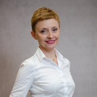 Justyna Kosmowska Lek. med. spec. choroby wewnętrzne, konsultacje żywieniowe,akupunktura